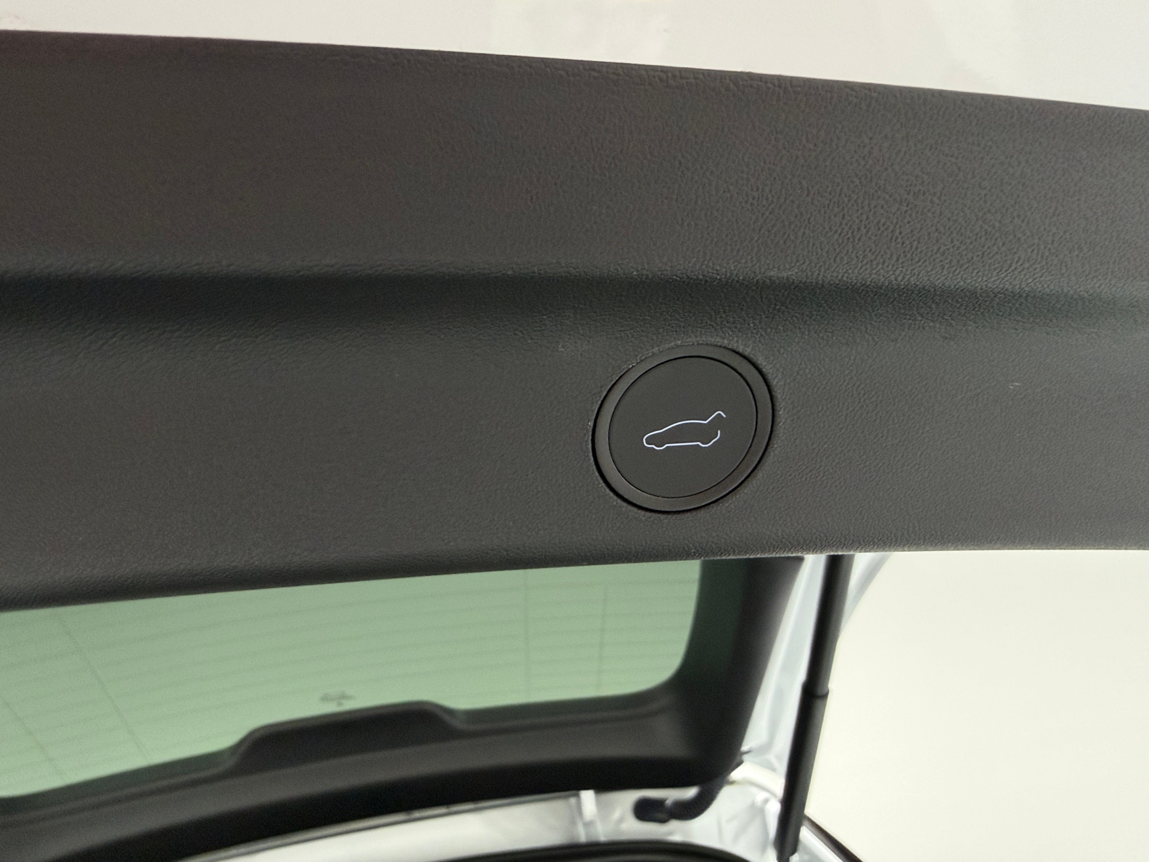tesla model y 2022 7SAYGDEE4NF558181 image tesla model y 2022 7SAYGDEE4NF558181 image